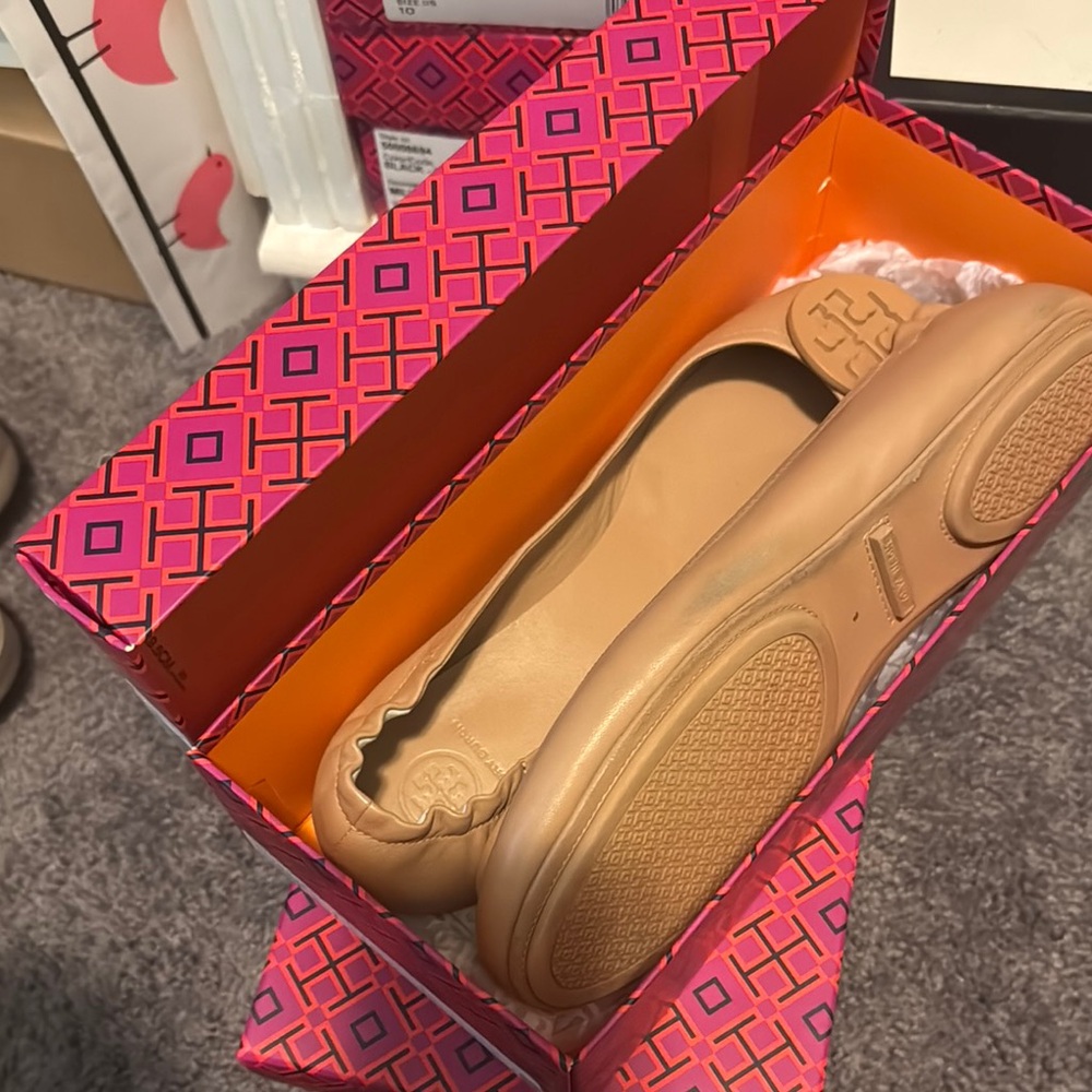 Tory Burch Tan Flats Timeless Elegance